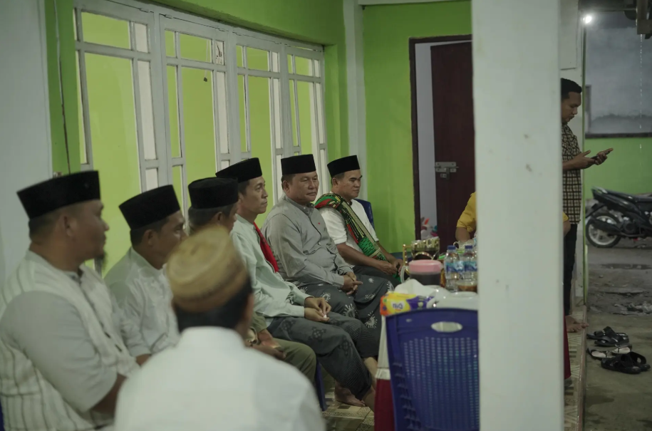 Safari Ramadan 1447 H di Pinolosian, Bupati Iskandar dan Wabup Deddy Pererat Silaturahmi Bersama Warga Linawan